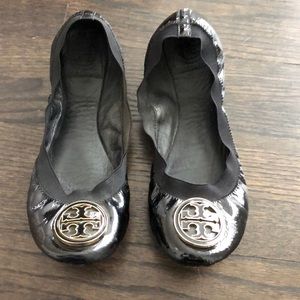 Tory Burch used Reva Flats black patent leather 8